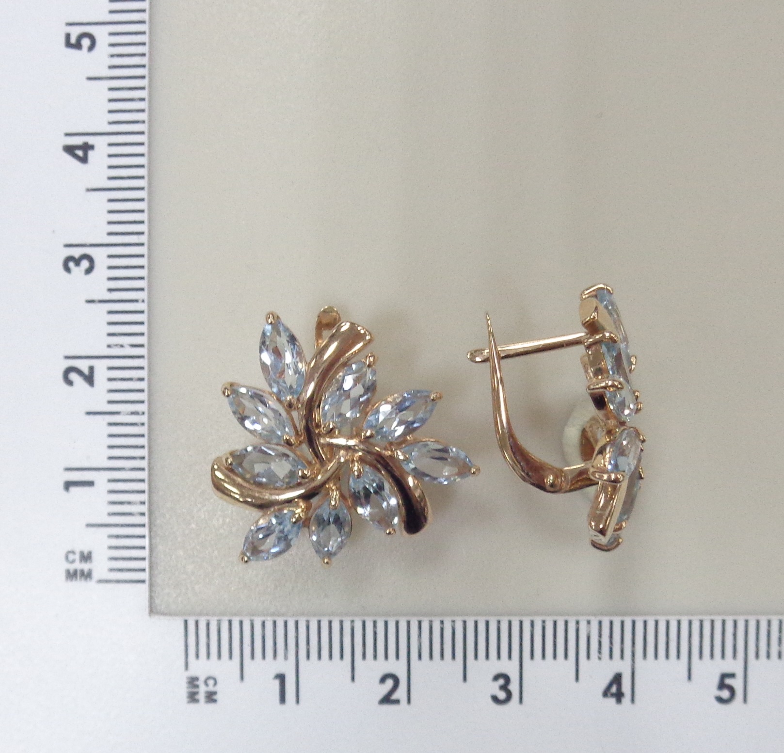 Серебряные серьги с топазами